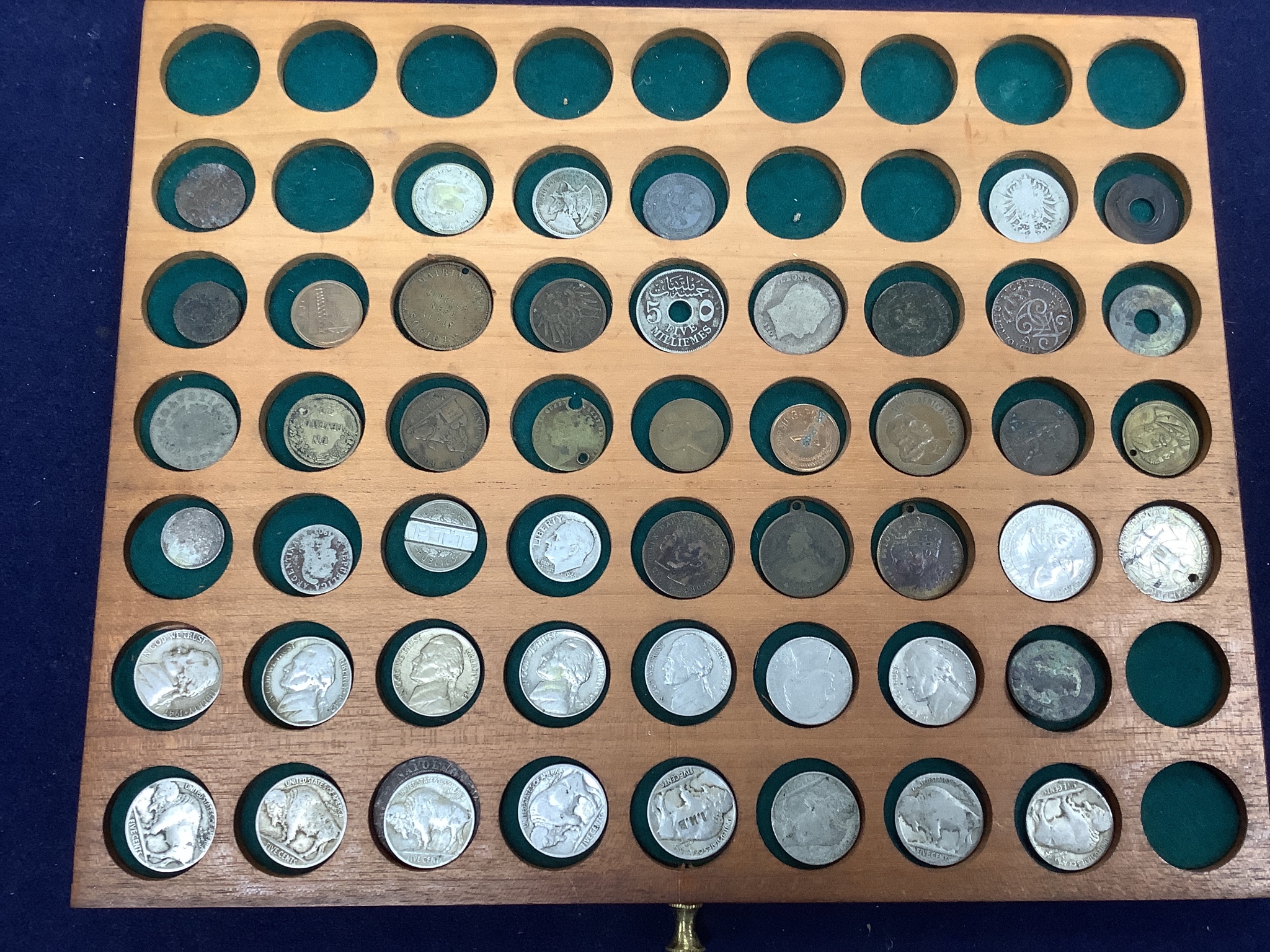 A coin and medal collection in a Victorian mahogany 12 coin tray collector's case, 30 x 26 x 17cm
